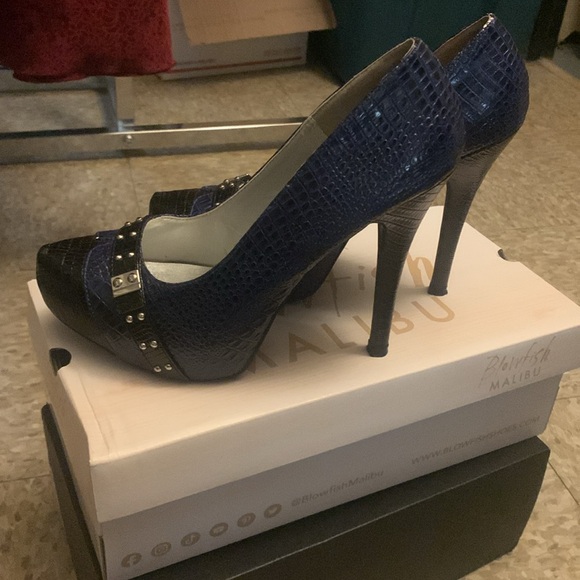 Quips size 6 platform heels!! - Picture 2 of 2
